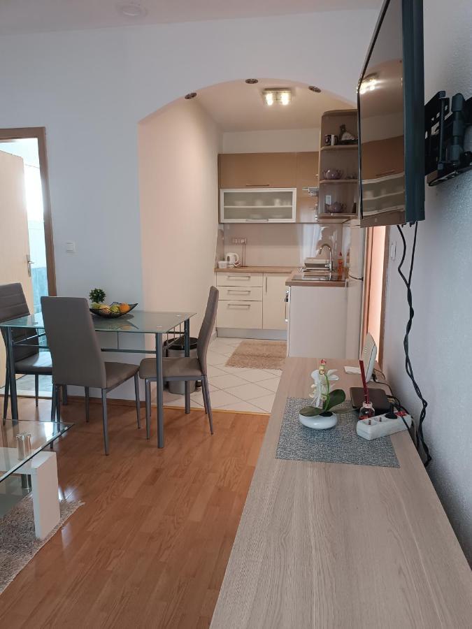 Apartment "San Marino" Baska Voda Luaran gambar