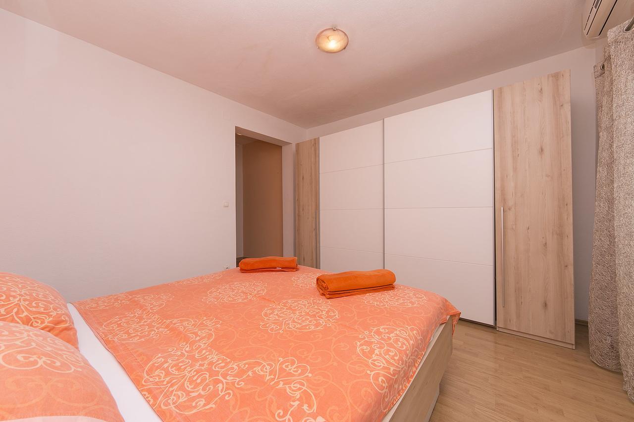 Apartment "San Marino" Baska Voda Luaran gambar
